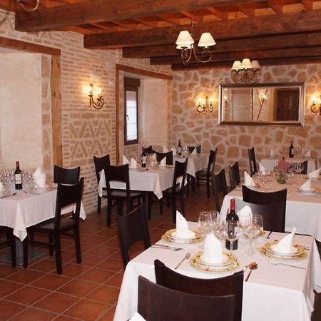 La Casona De Dona Petra Hotel Villarmentero de Campos Екстериор снимка