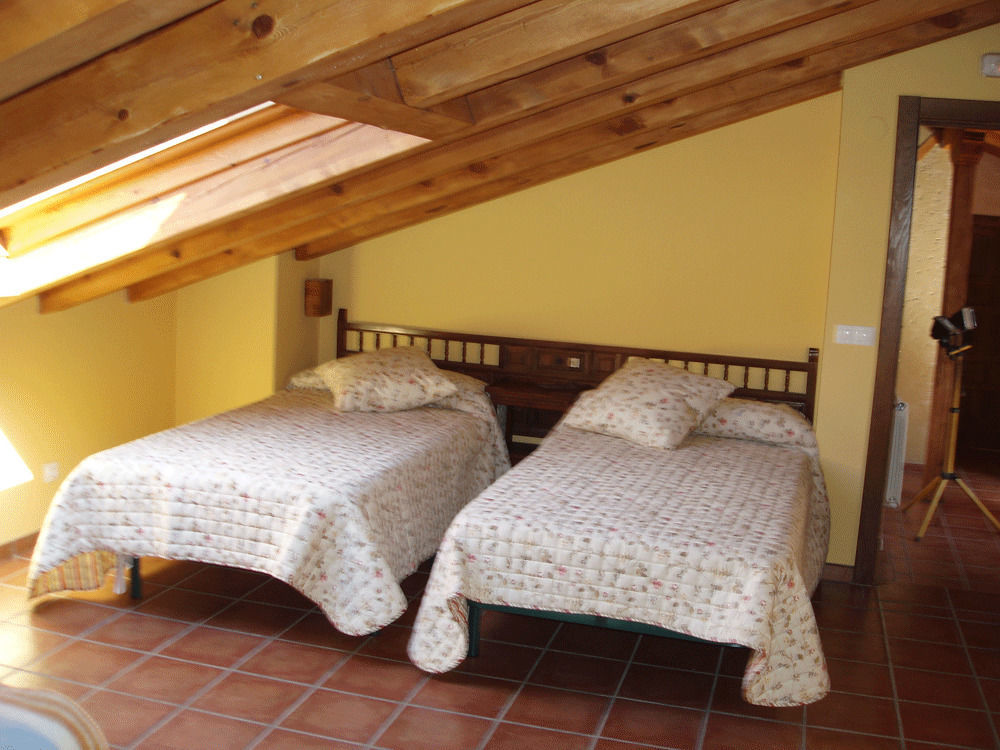 La Casona De Dona Petra Hotel Villarmentero de Campos Екстериор снимка