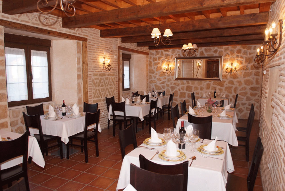 La Casona De Dona Petra Hotel Villarmentero de Campos Екстериор снимка